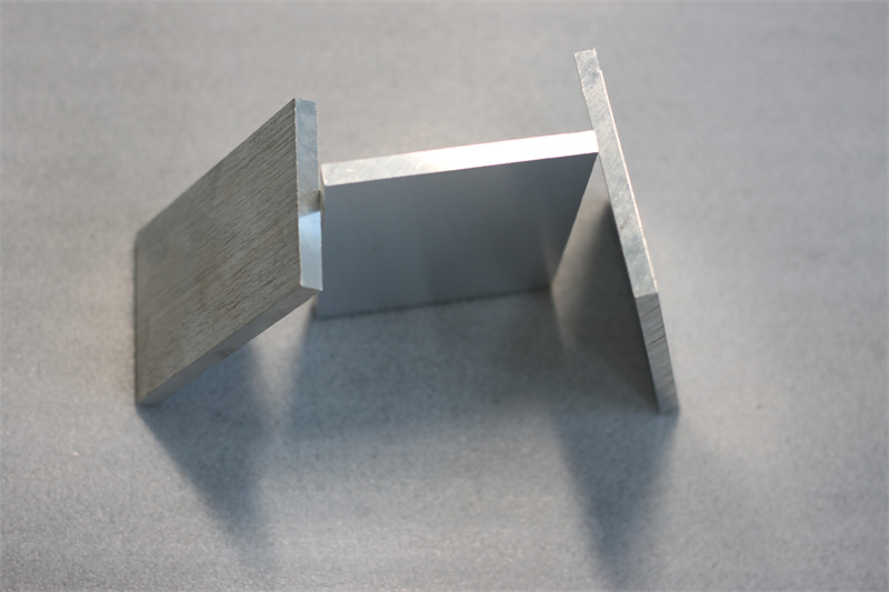 Wie ist die Ebenheit der ultraflachen Präzisions-Aluminiumplatte HCP5A83? Was ist die Dickentoleranz? Was ist die Oberflächenrauhigkeit?